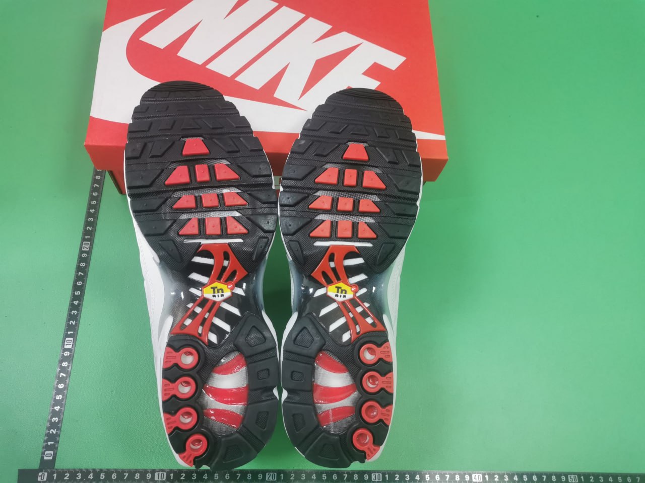Nike TN Air Max Plus - Premium Running Shoes -6
