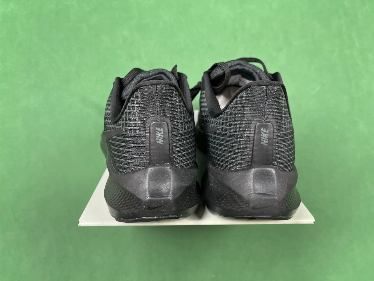 Nike Air Zoom Pegasus 39 - Lightweight Running Shoe -1