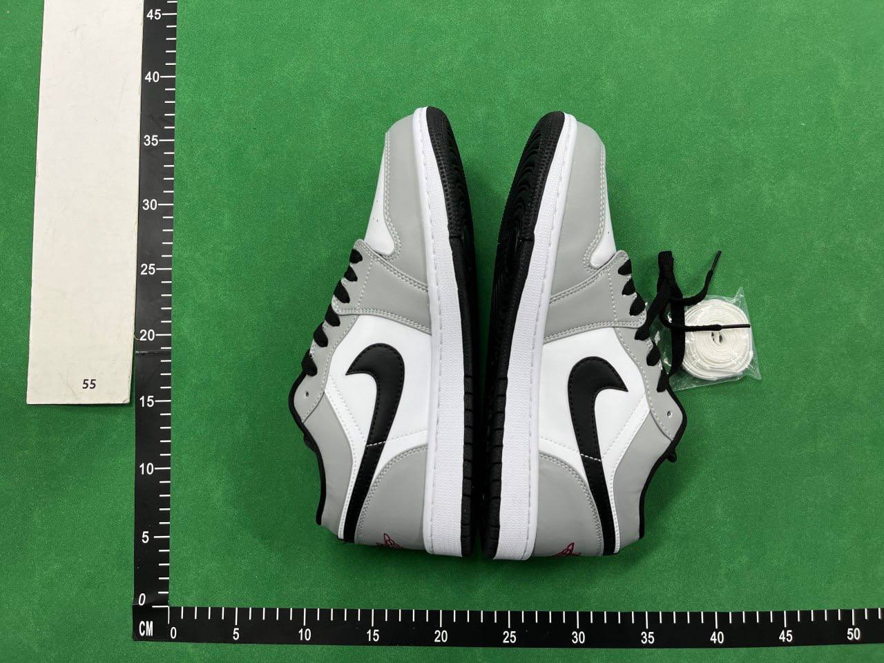 Jordan 1 Low Sneakers - Comfortable & Stylish Urban Footwear -4