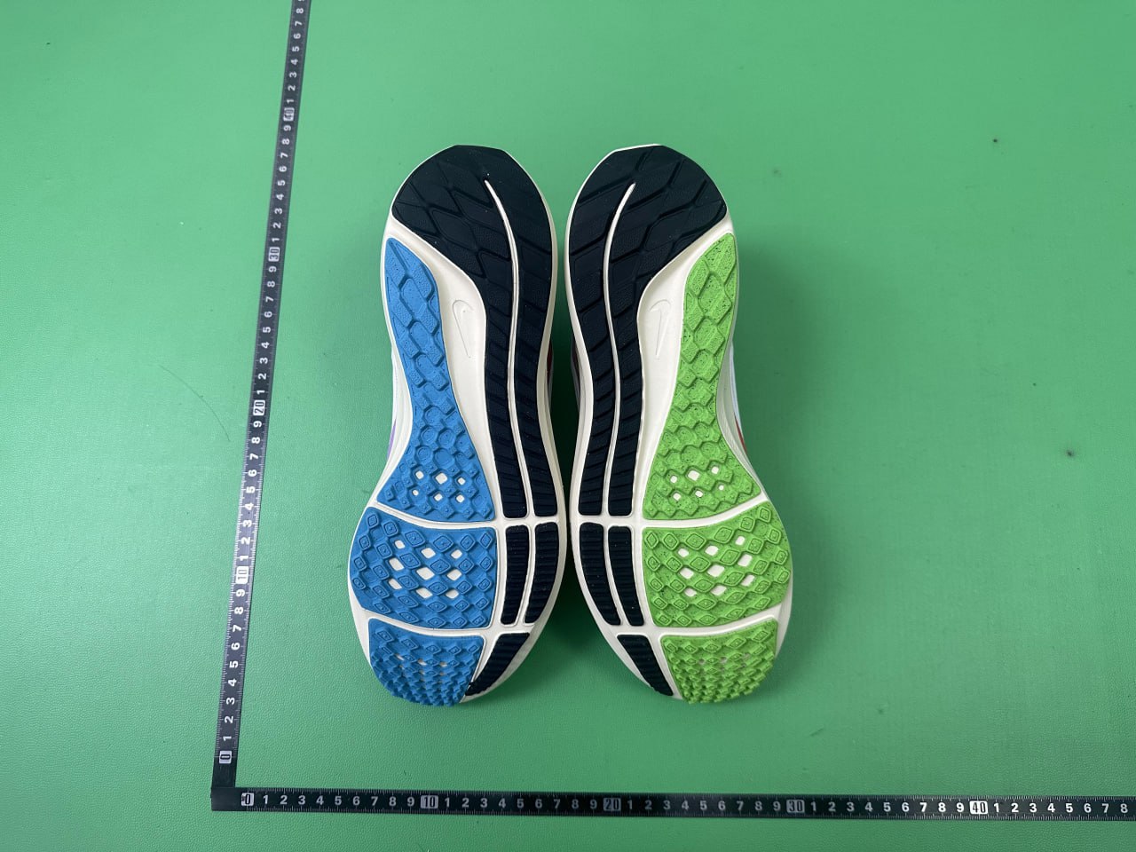 Nike Air Zoom Pegasus 40 - Lightweight & Responsive Running Shoes -4