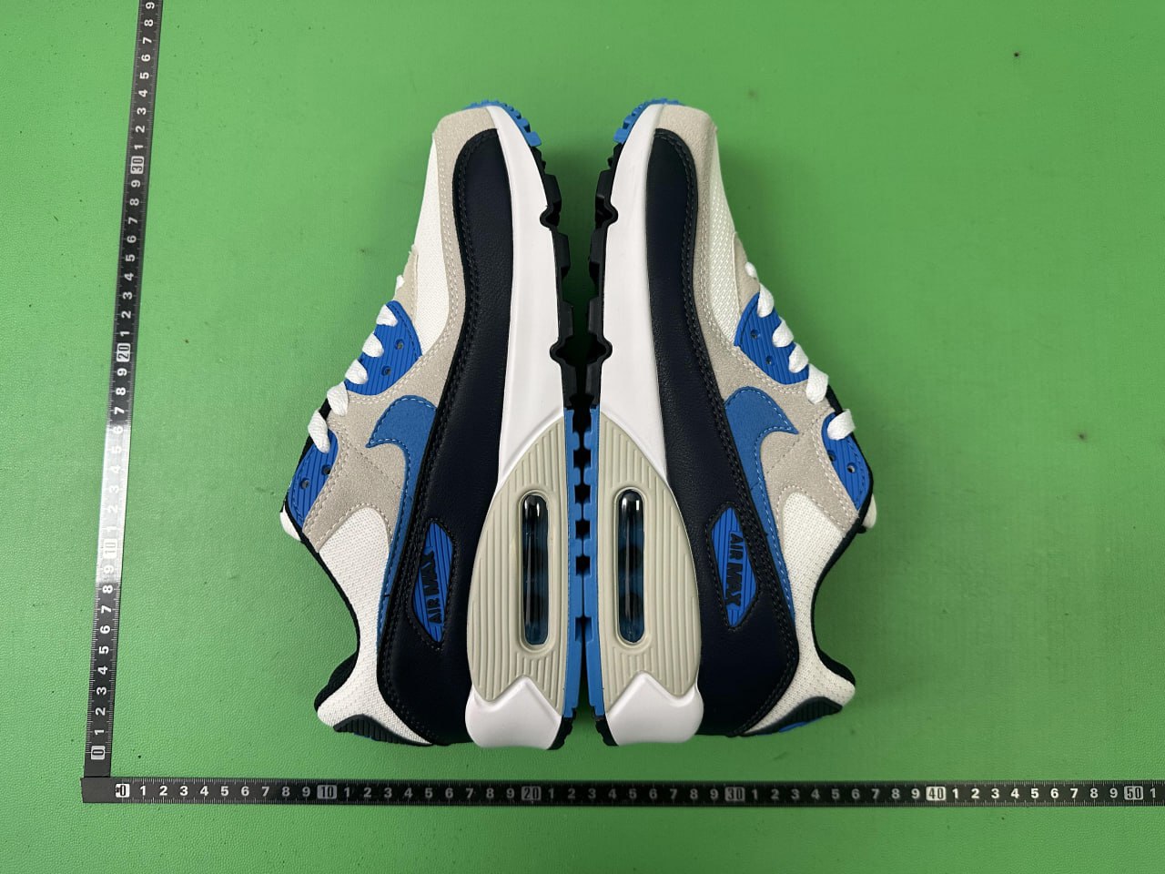 Nike Air Max 90 - Classic Comfort & Iconic Style -3