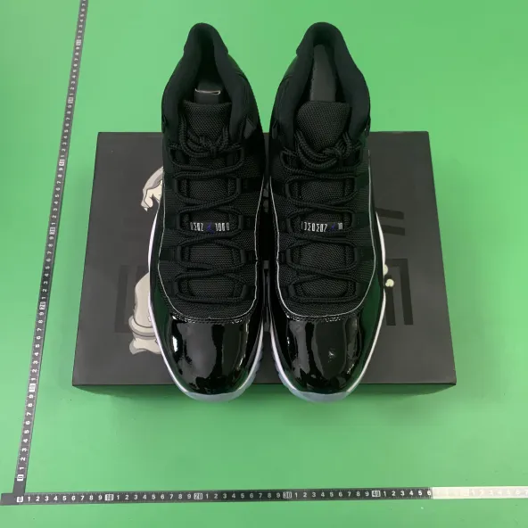 Nike Air Jordan 11 Retro Basketball Shoes -1
