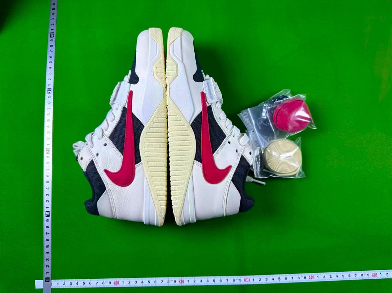 Air Jordan x Travis Scott Jumpman Jacket – Limited Edition Fashion Staple -2