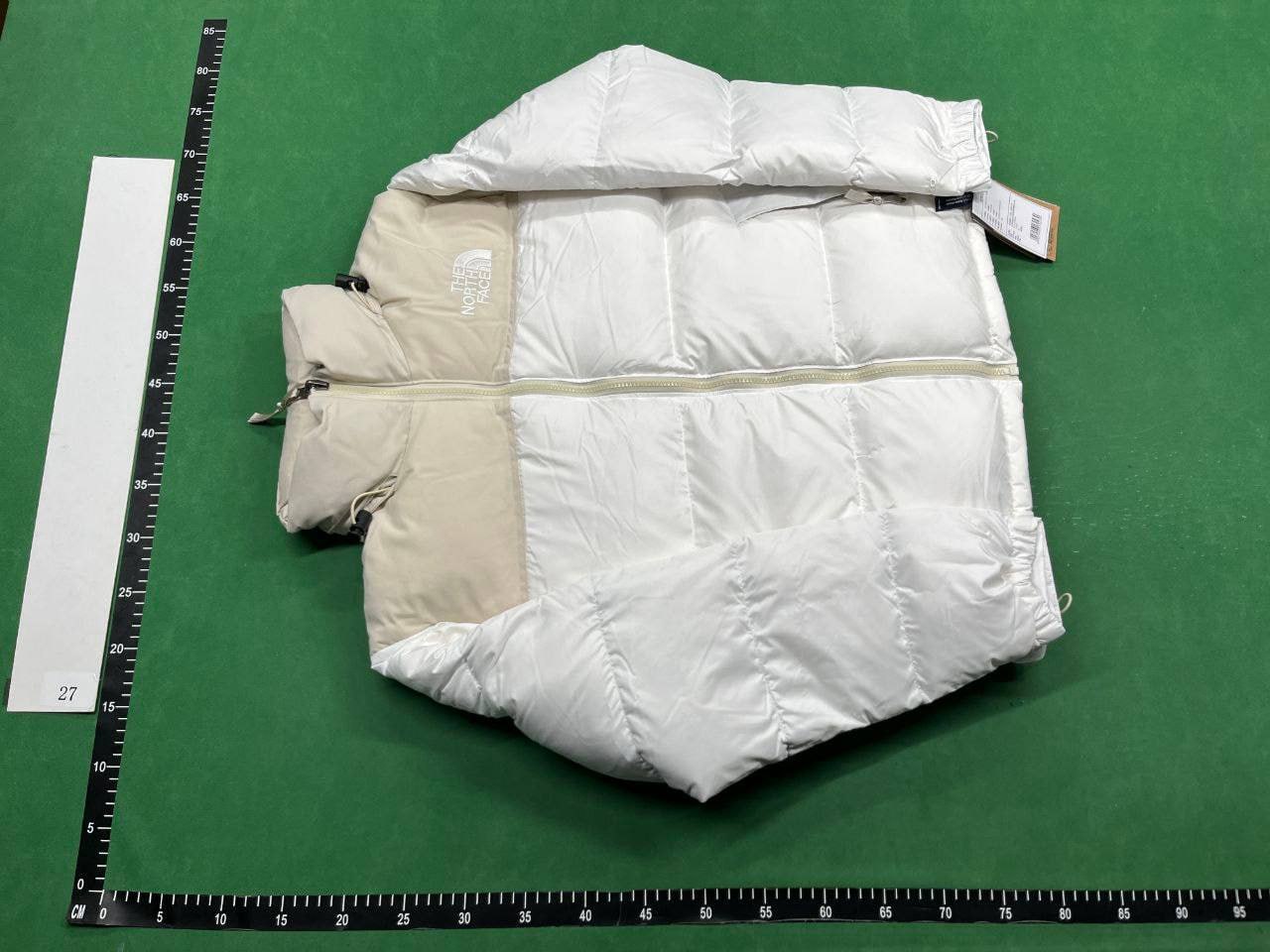 The North Face 1996 Retro Nuptse Jacket - Classic Style, Durable Design -4