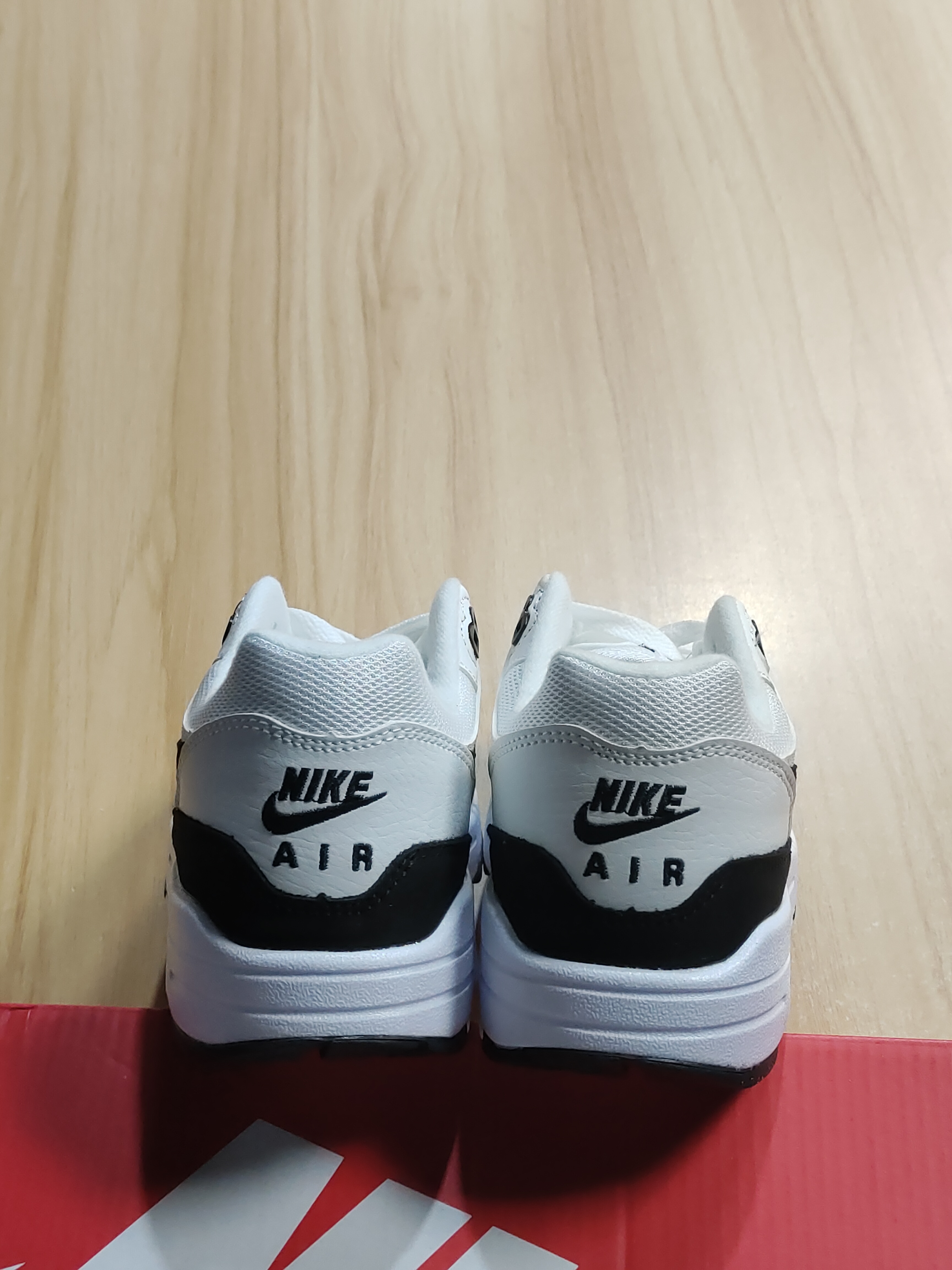 Nike Air Max 1 Classic Men's Sneakers -8