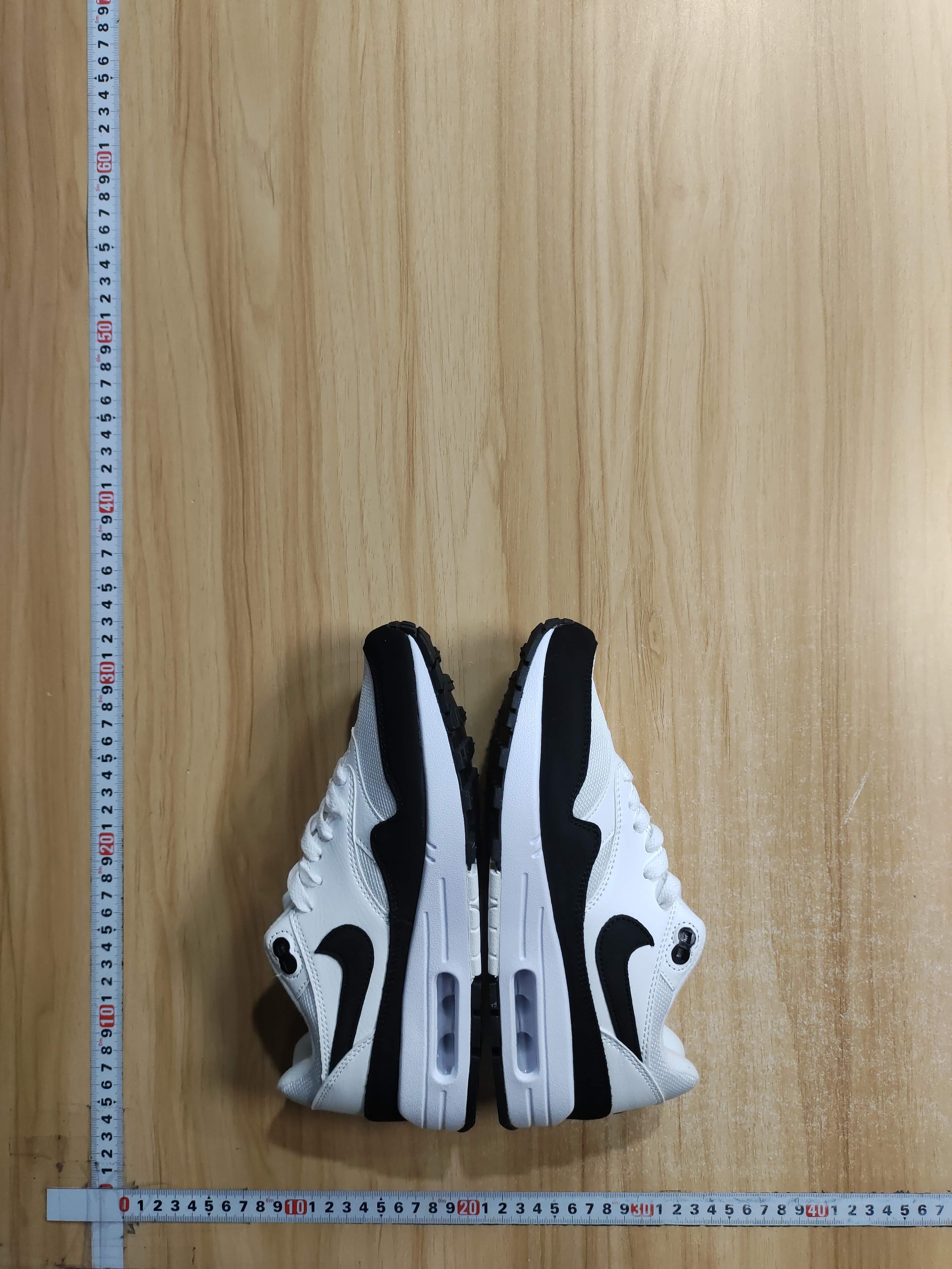 Nike Air Max 1 Classic Men's Sneakers -9