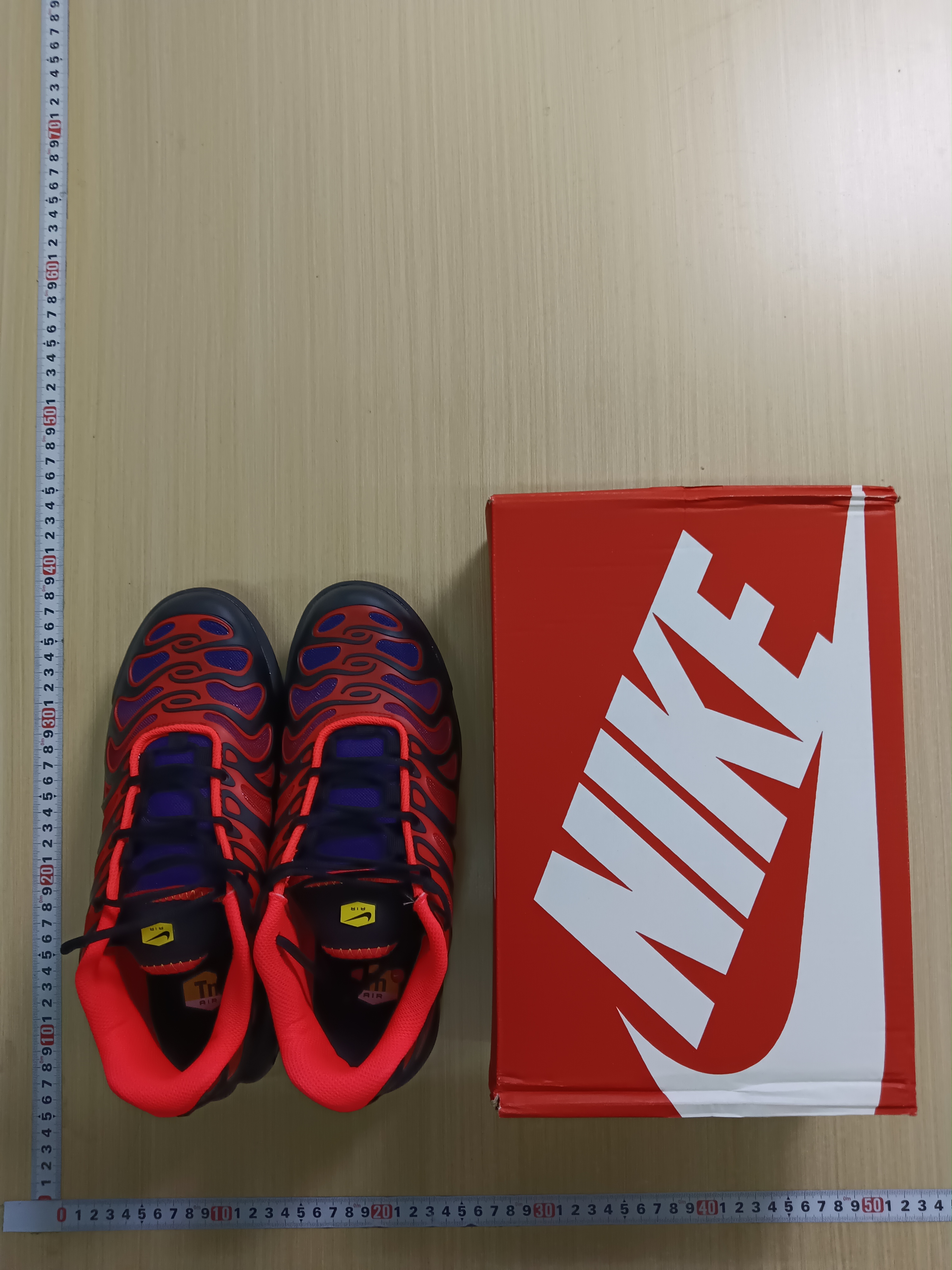 Nike Air Max Plus Drift - Bold Style, Comfortable Cushioning -7