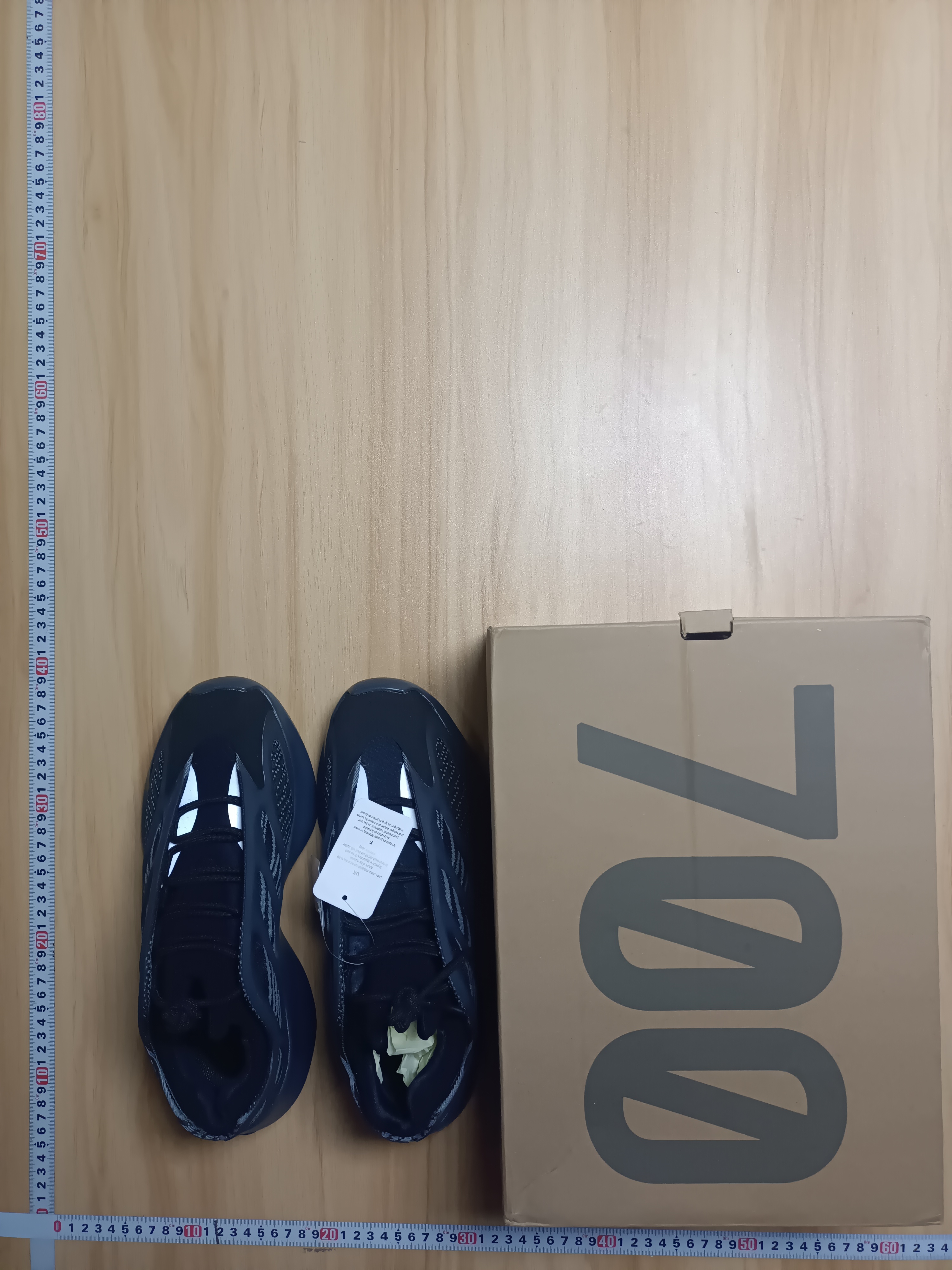 Adidas Yeezy Boost 700 V3 - Premium Urban Style & Comfort -4