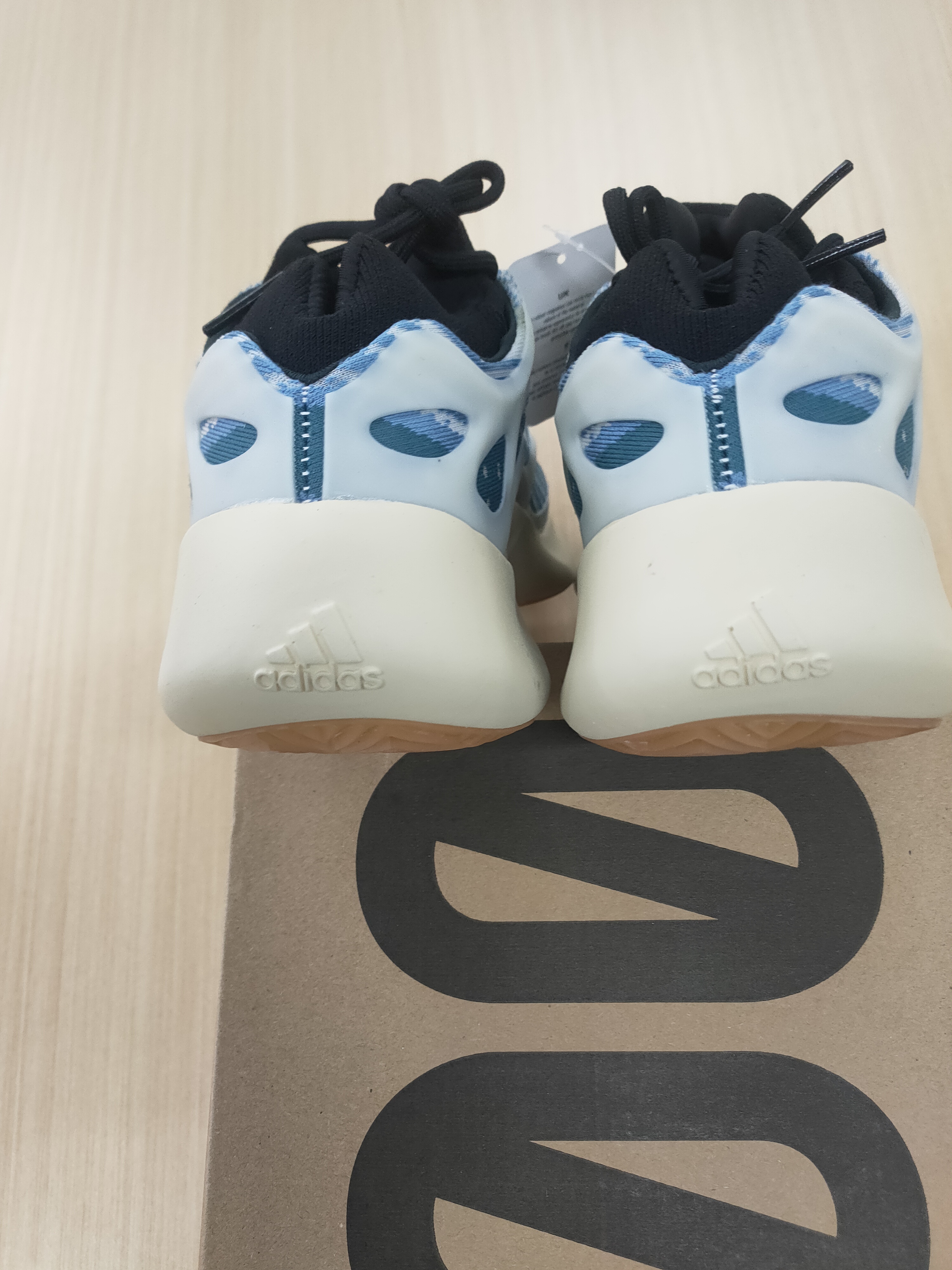 Adidas Yeezy Boost 700 V3 - Premium Urban Style & Comfort -8