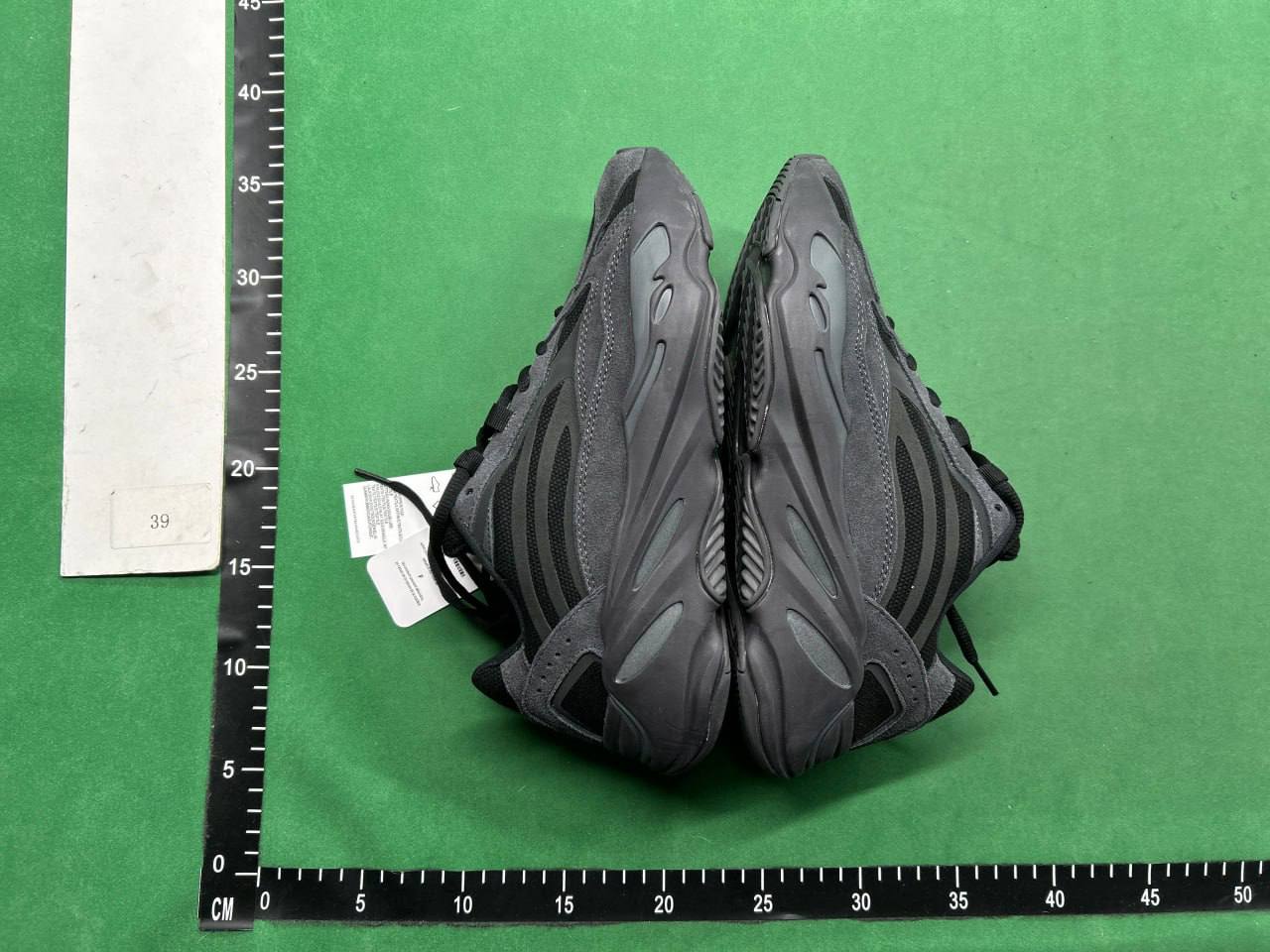 Adidas Yeezy Boost 700 - Premium Lifestyle Sneaker -3