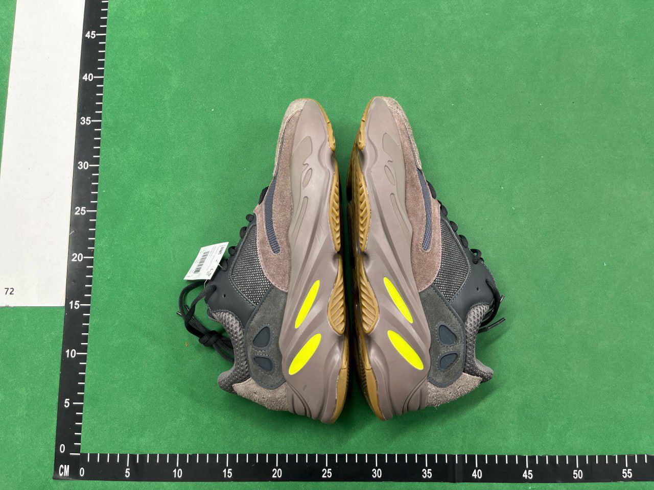 Adidas Yeezy Boost 700 - Premium Lifestyle Sneaker -4
