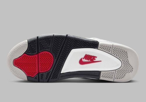 Air Jordan 4 White Cement Retro Sneaker(pic6) Air Jordan 4 White Cement Retro Sneaker(pic6)