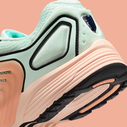 Nike Pegasus Wave Barely Green - Tropical-Inspired Running Shoe(pic7) Nike Pegasus Wave Barely Green - Tropical-Inspired Running Shoe(pic7)