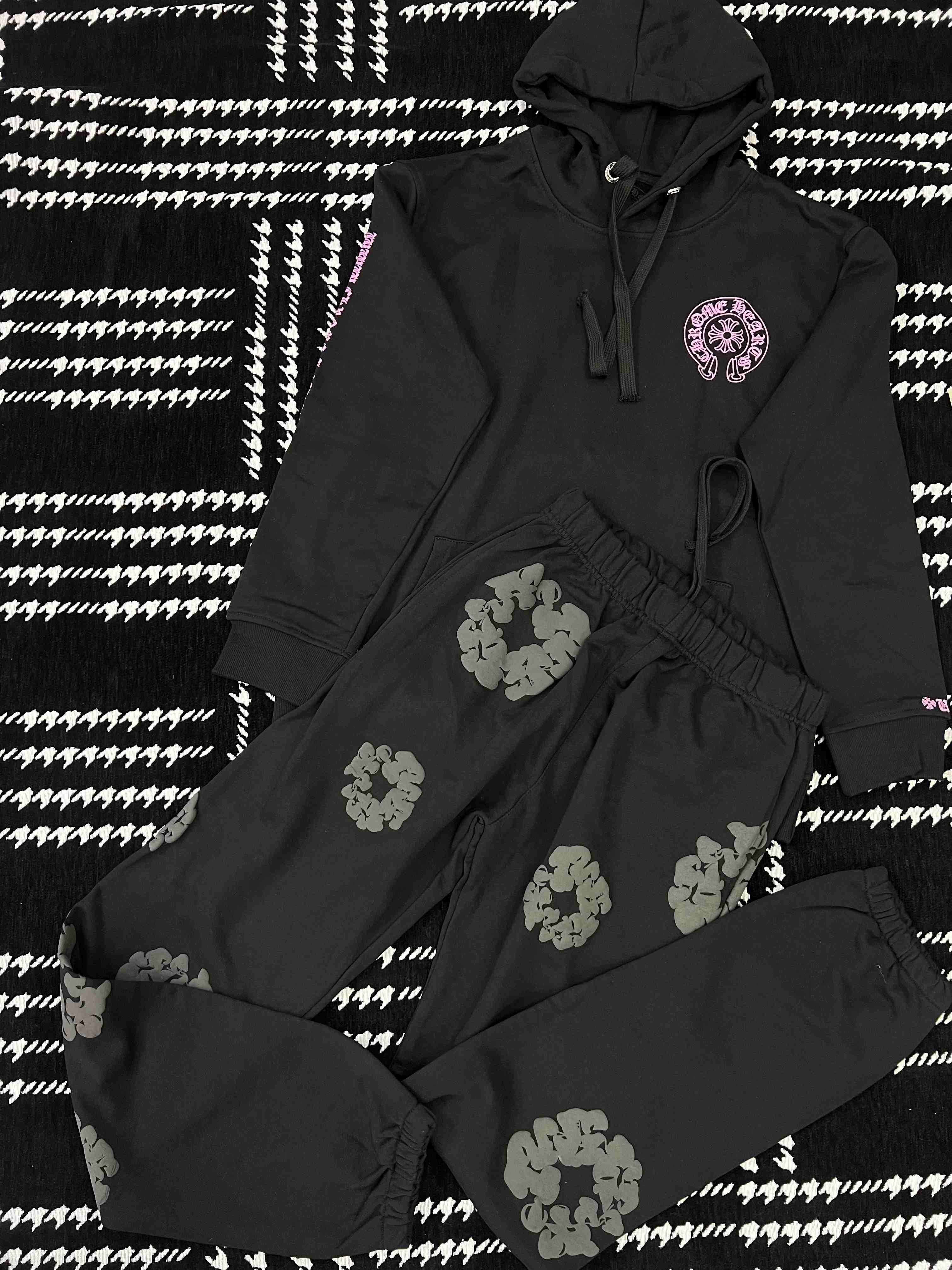 4 (2)_compressed.jpg